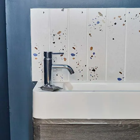 Host & - Salty Place