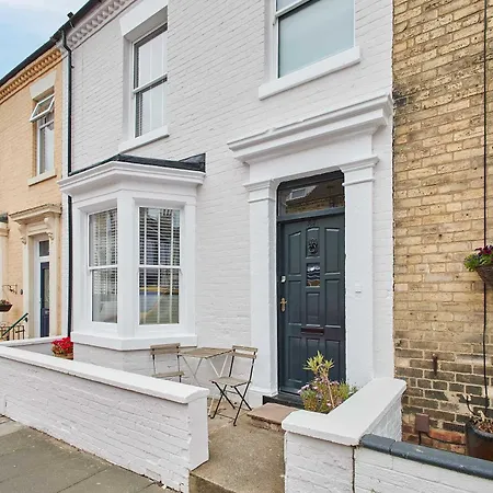 Host & - Salty Place 펜션 솔트번바이더씨