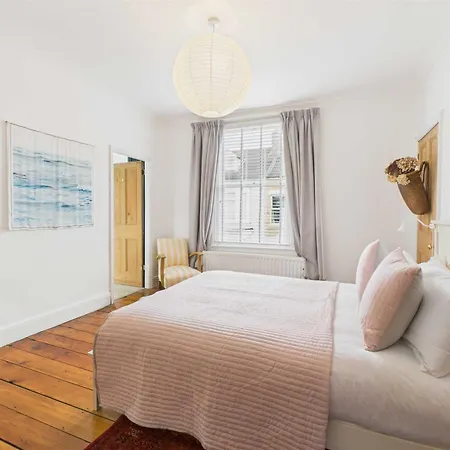 Host & - Salty Place